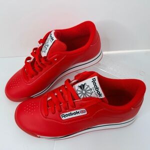 NWOT Reebok Princess Red Sneakers Women’s 7 Classic w/ Black Laces